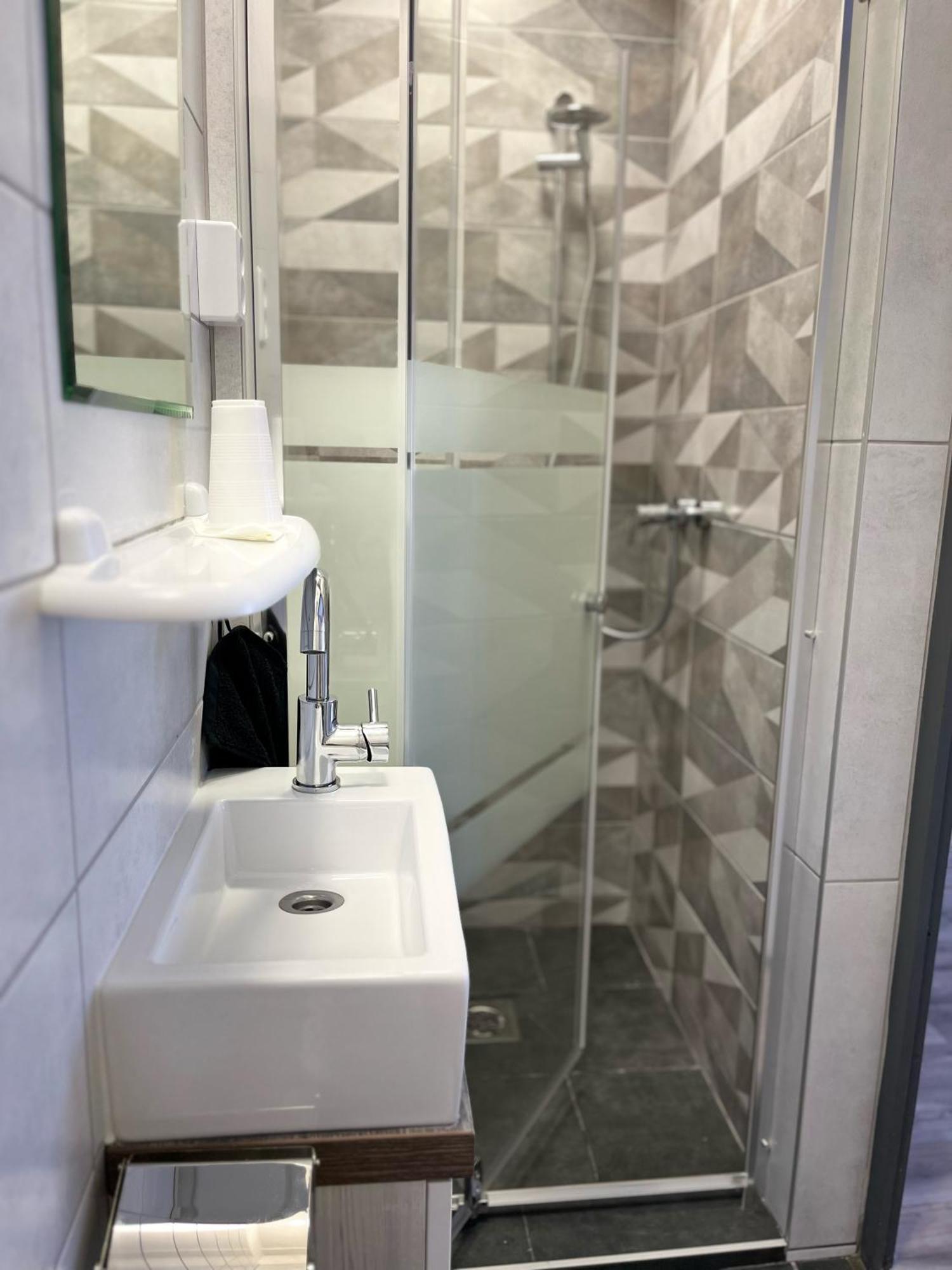 Centr00M Apartman Dunafoldvar المظهر الخارجي الصورة